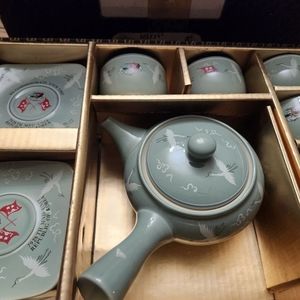 Commemorative celadon tea cup & saucer republic korea